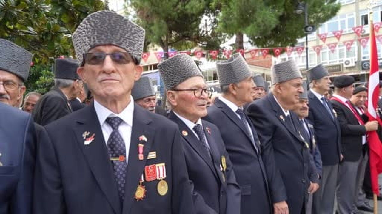 Vali Tavlı: "Gazi milletimiz, istiklaline ve istikbaline yönelen tüm tehditlere karşı...