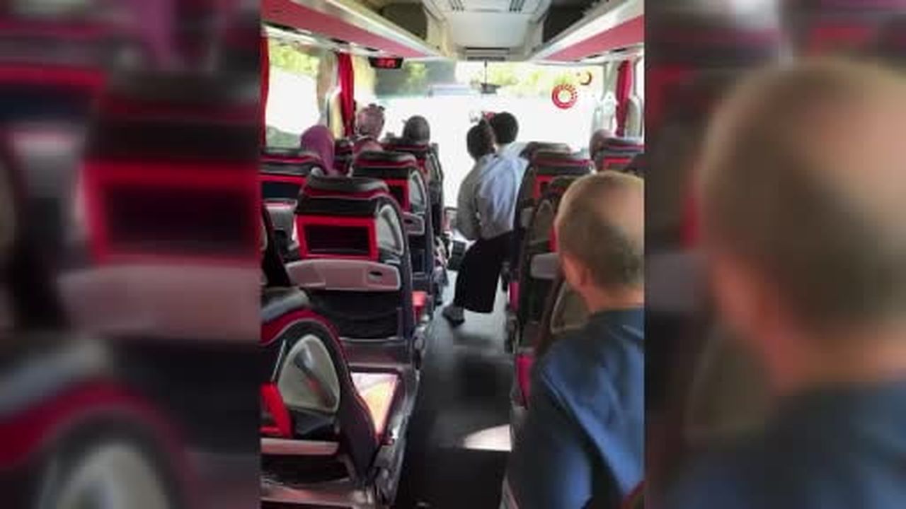 Balataları tutuşan kamyonu yanmaktan dereye girerek kurtardı