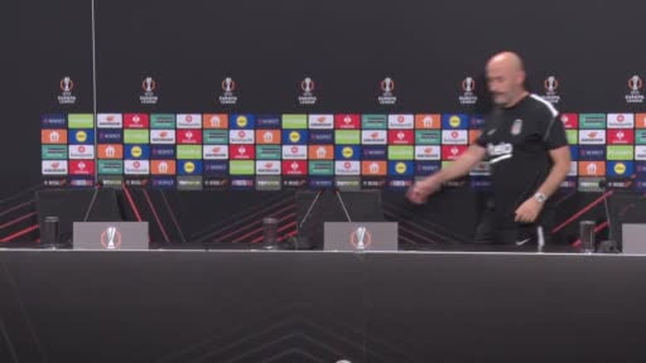 Beşiktaş Teknik Direktörü Vincenzo Italiano, Marsilya'ya karşı alınan zaferde taraftarların büyük...