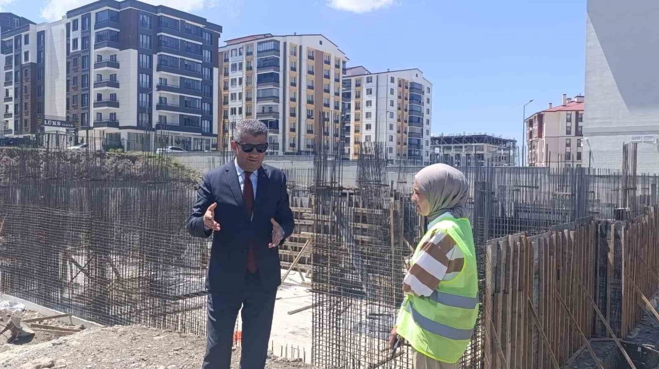 MİLLÎ EĞİTİM BAKANLIĞINCA ERZURUM’DA SON 13 YILDA 13 MİLYAR LİRALIK EĞİTİM YATIRIMI TAMAMLANARAK...