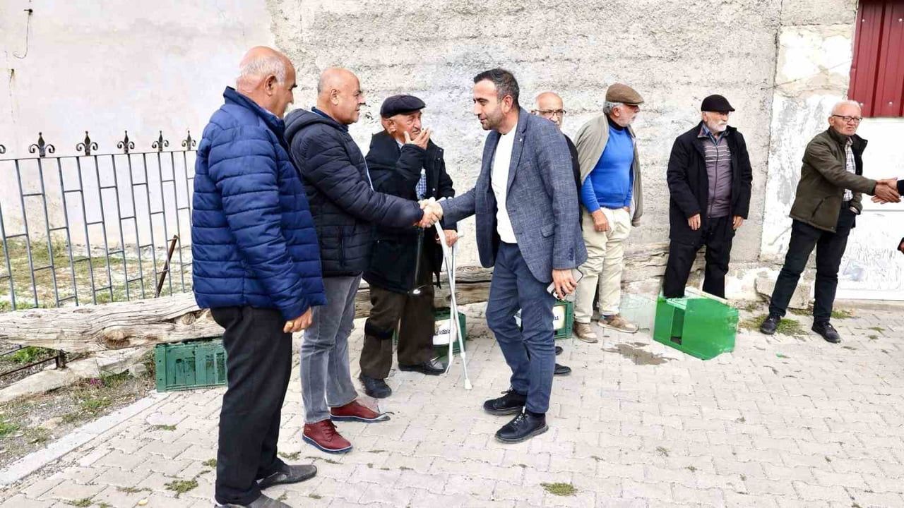 AKÇADAĞ BELEDİYE BAŞKANI HASAN ULUTAŞ, DURULOVA VE DARICA MAHALLELERİNİ ZİYARET EDEREK MUHTARLAR...