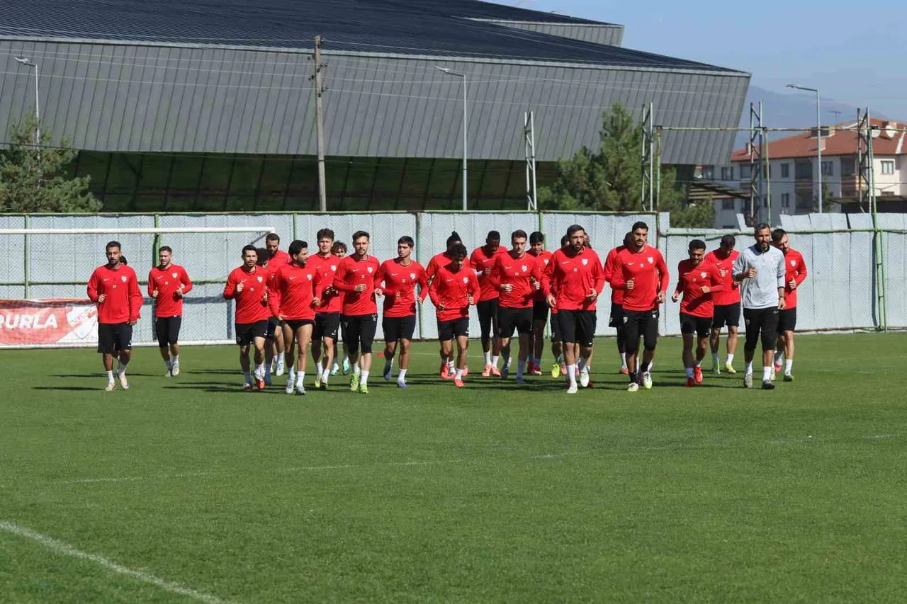 BOLUSPOR, TRENDYOL 1. LİG'İN 12. HAFTASINDA SAHASINDA OYNAYACAĞI VAN SPOR FK MAÇININ...