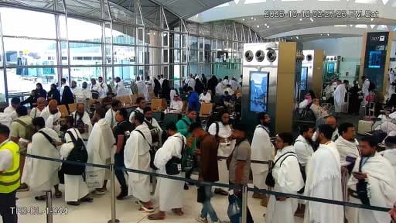 Yemen'deki İran destekli Husiler'in Suudi Arabistan'ın başkenti Riyad'daki Kral Halid Uluslararası...