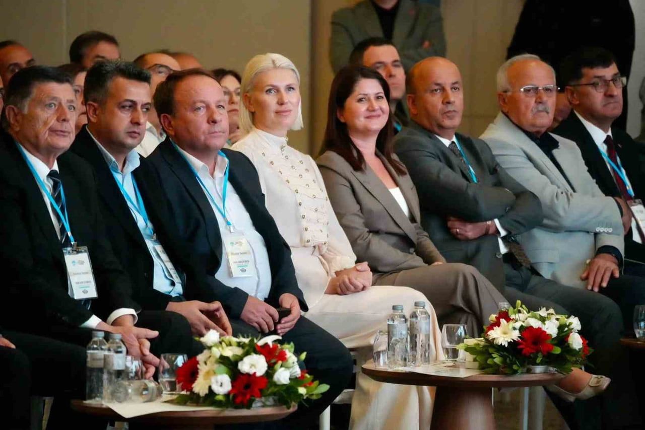BAŞKAN SUBAŞI, BELEDİYE BAŞKANLARIYLA KAYSERİ’DE BİR ARAYA GELDİ