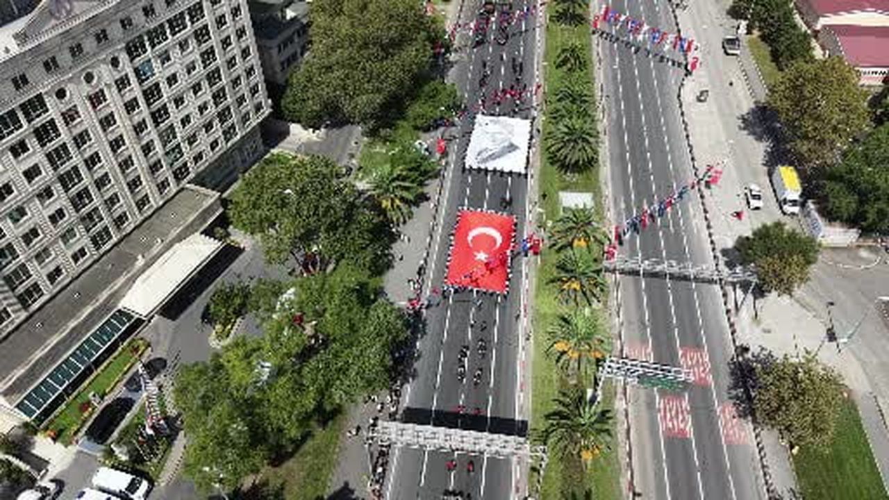 30 Ağustos Zafer Bayramı, Vatan Caddesi geçit töreni böyle görüntülendi