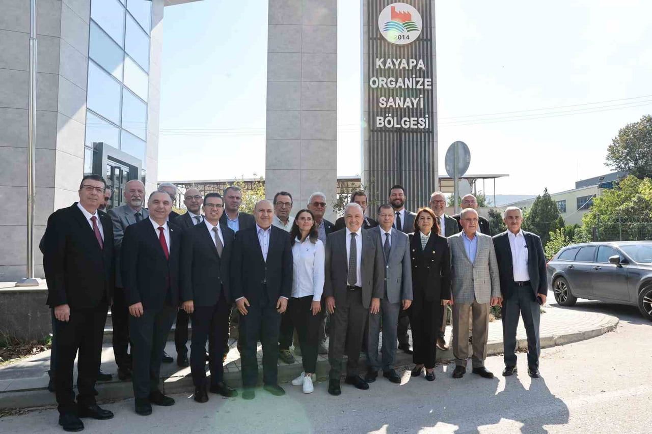 NİLÜFER BELEDİYE BAŞKANI ŞADİ ÖZDEMİR, SANAYİCİLERLE BİR ARAYA GELDİĞİ TOPLANTIDA KAYAPA-KURUÇEŞME...