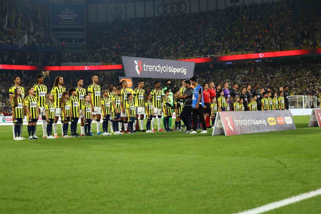 TRENDYOL SÜPER LİG'İN 4. HAFTASINDA FENERBAHÇE, SAHASINDA BEŞİKTAŞ İLE KARŞILAŞIYOR. MÜCADELENİN...