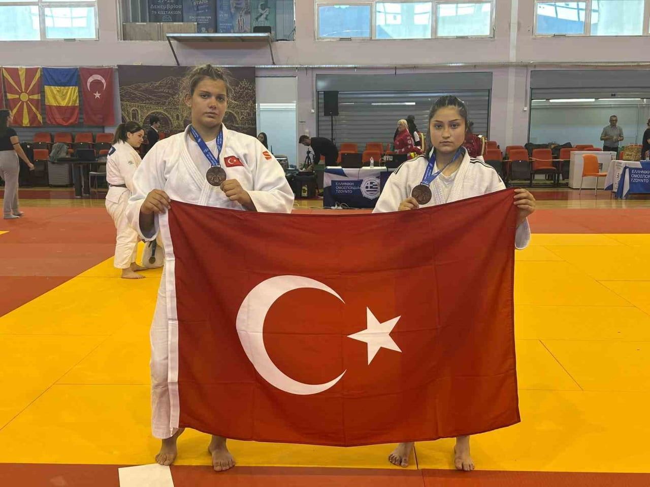 MANİSA’NIN SALİHLİ İLÇESİNİN MİLLİ JUDOCULARI GÖKSU DELİBAY VE HİRA KILKIŞ, ULUSLARARASI ARENADA...