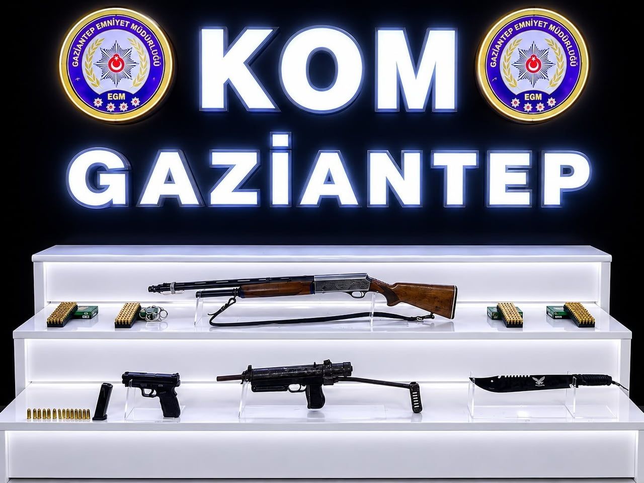 GAZİANTEP’TE SİLAH KAÇAKÇILIĞINA YÖNELİK OPERASYONDA 3 ADET SİLAH ELE GEÇİRİLDİ, 1 ŞÜPHELİ...