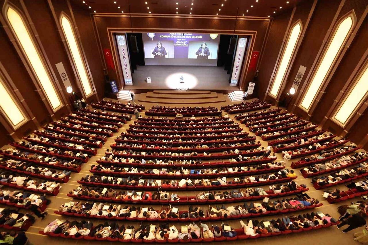 ŞAHİNBEY BELEDİYESİ TARAFINDAN AİLE KURUMUNU GÜÇLENDİRMEK VE EVLİLİKLERİN DAHA SAĞLAM TEMELLER...