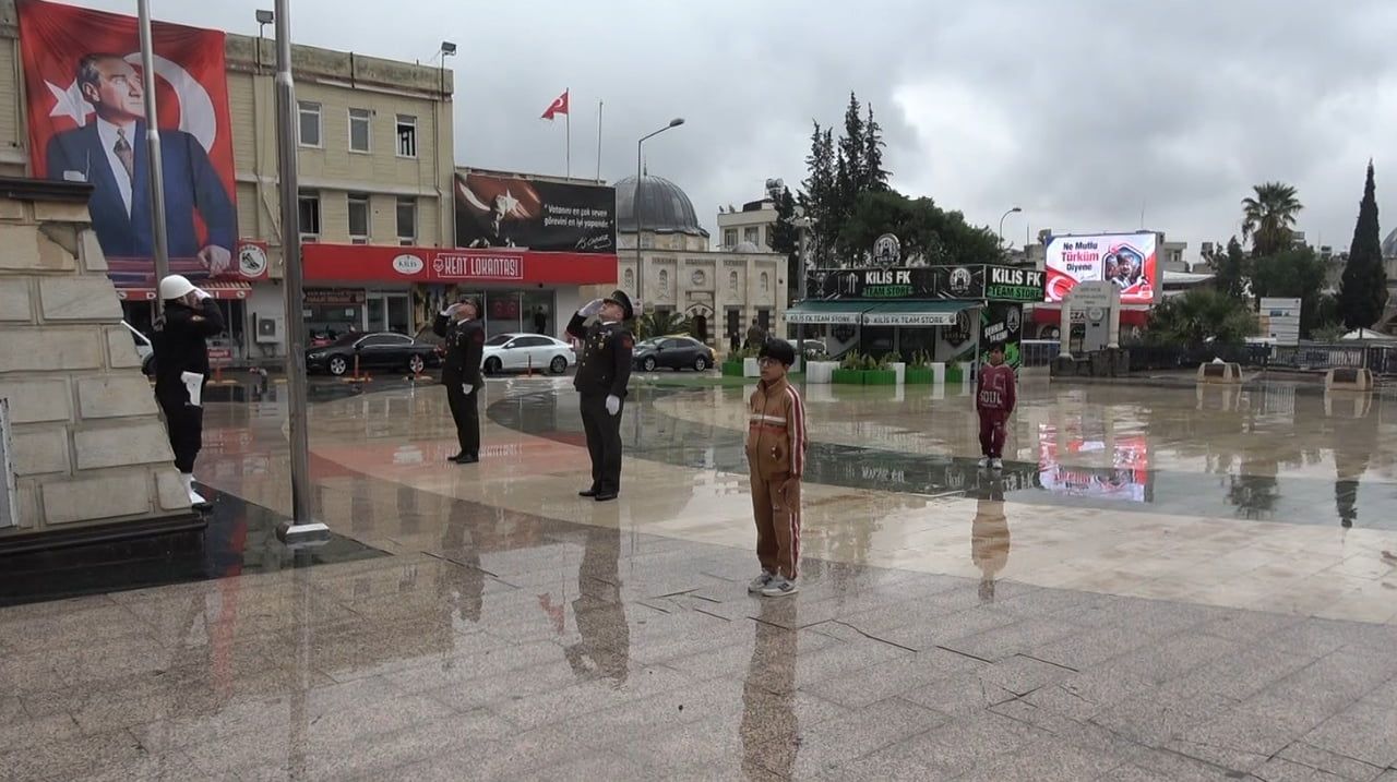 KİLİS'TE, ATATÜRK'ÜN KENTE GELİŞİNİN 108'İNCİ YIL DÖNÜMÜ VE CUMHURİYET BAYRAMI DOLAYISIYLA...