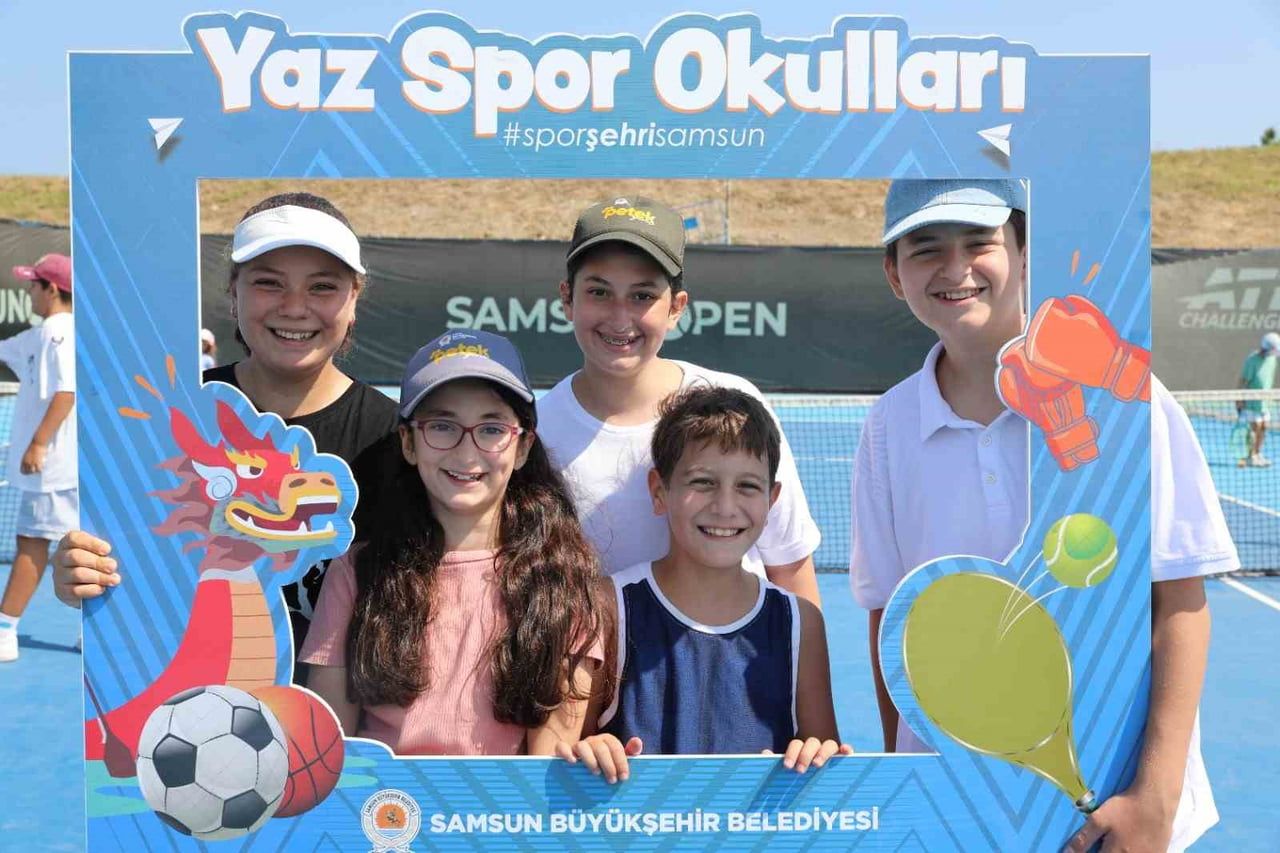 PROGRAM KAPSAMINDA FUTBOL, BASKETBOL, VOLEYBOL, BADMİNTON, TAEKWONDO, DRAGON BOT, ATLI SPOR...