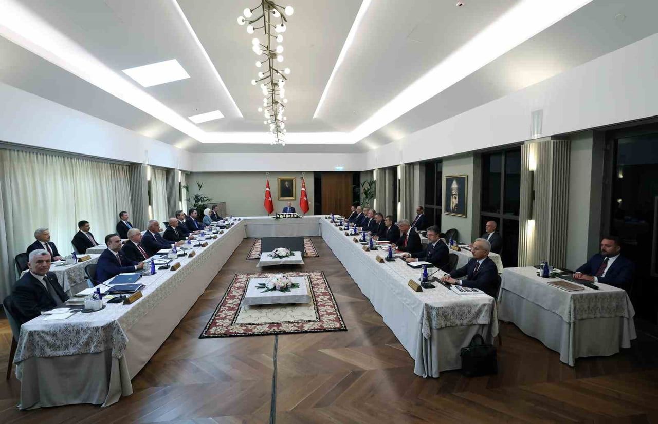 MALAZGİRT ZAFERİ’NİN 955’İNCİ YIL DÖNÜMÜ ETKİNLİKLERİ KAPSAMINDA ÖĞLE SAATLERİNDE BİTLİS’İN AHLAT...