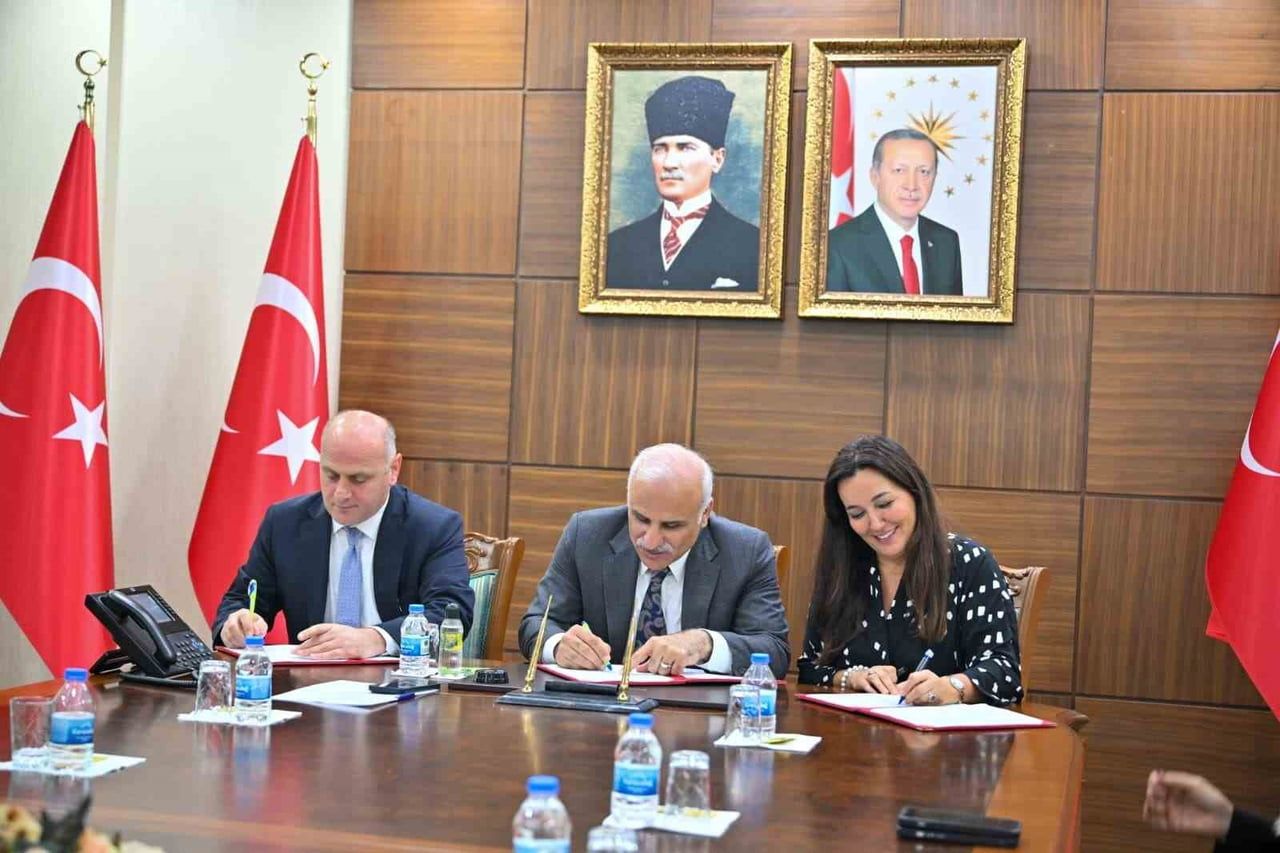 DİYARBAKIR VALİLİĞİ İLE ANADOLU EĞİTİM VE SOSYAL YARDIM VAKFI ARASINDA SUR İLÇESİNDE YAPTIRILACAK...