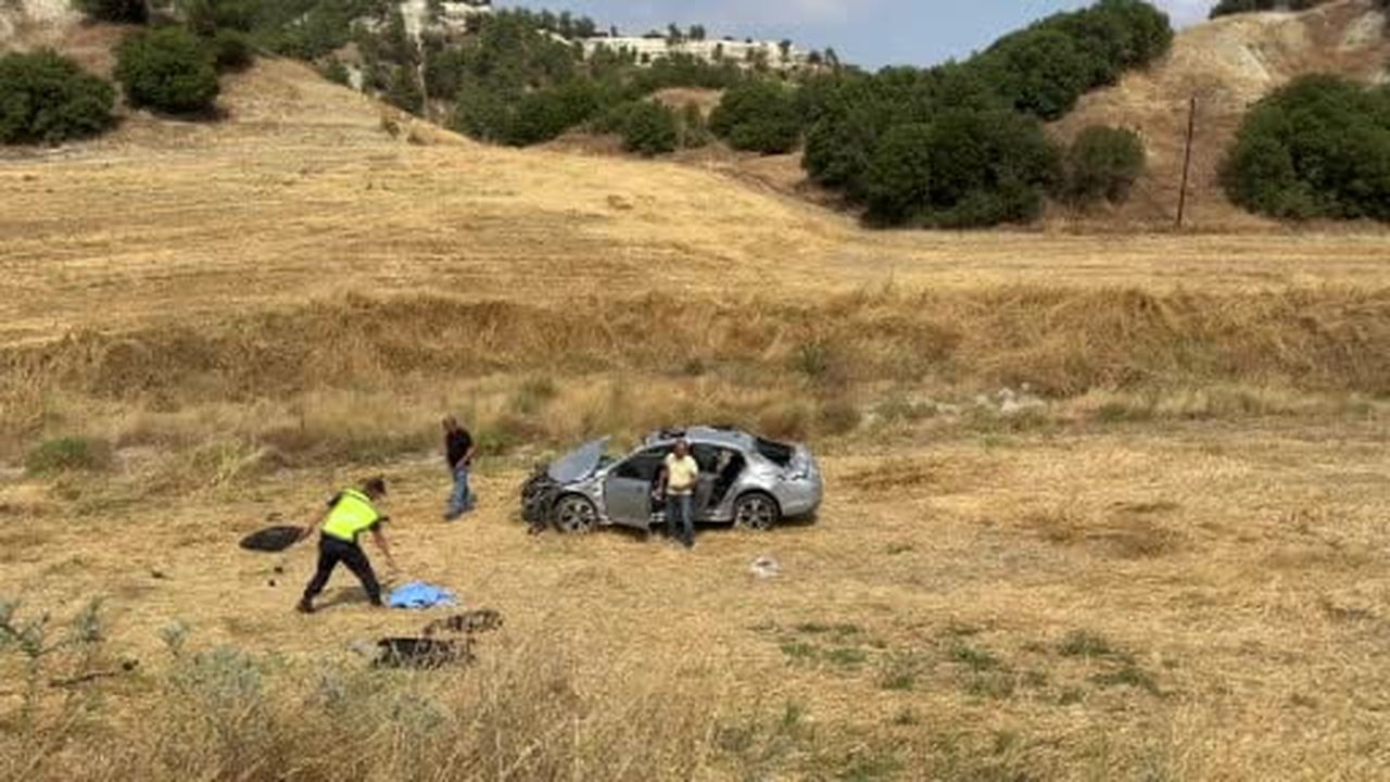 Uşak'ta otomobil takla attı: 1 ölü