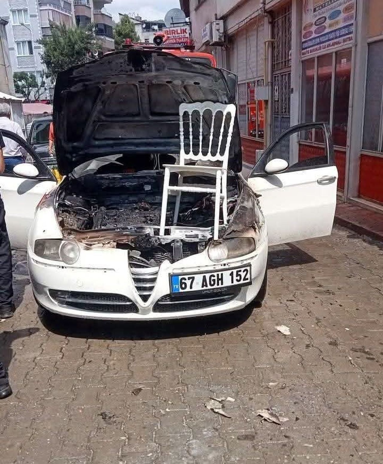 DEVREK'TE ARAÇ YANGINI BÜYÜMEDEN KONTROL ALTINA ALINDI