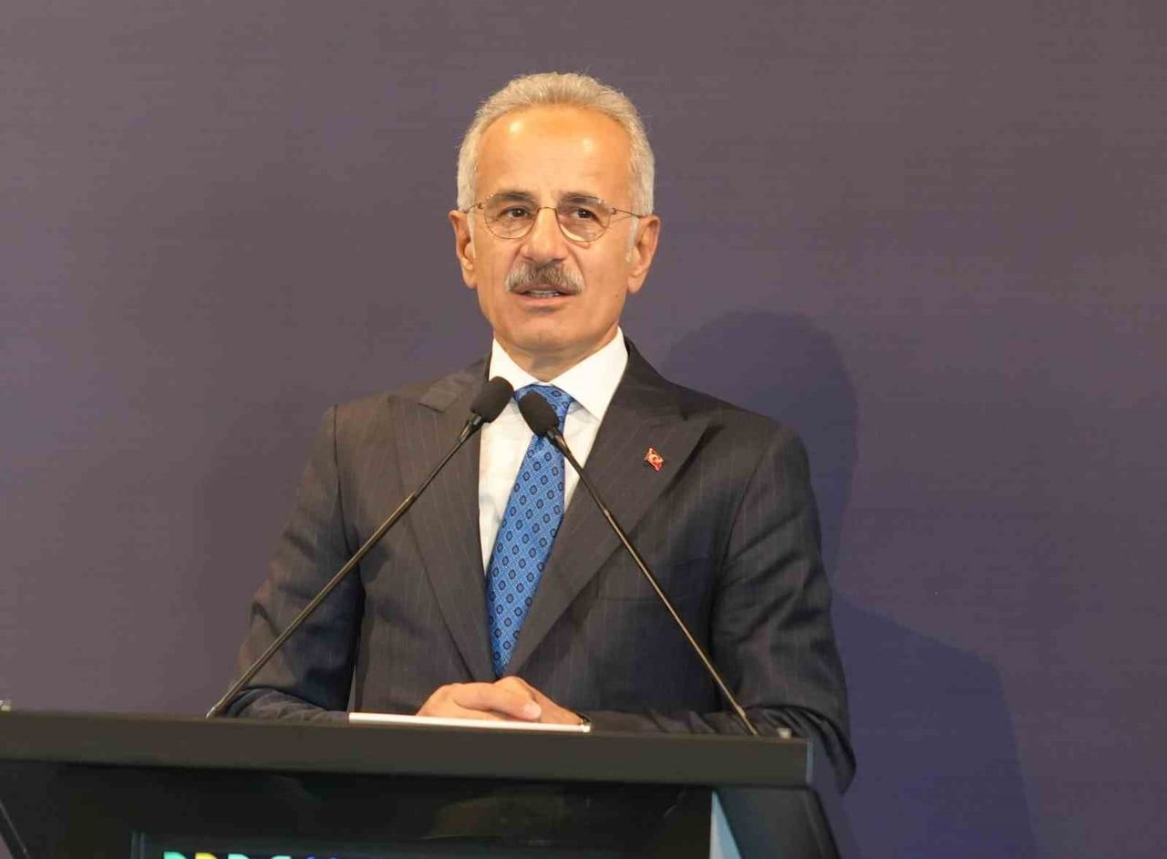 SAMSUN SIFIR ATIK, ÇEVRE VE İKLİM DEĞİŞİKLİĞİ ÇALIŞTAYI'NDA KONUŞAN ULAŞTIRMA VE ALTYAPI BAKANI...