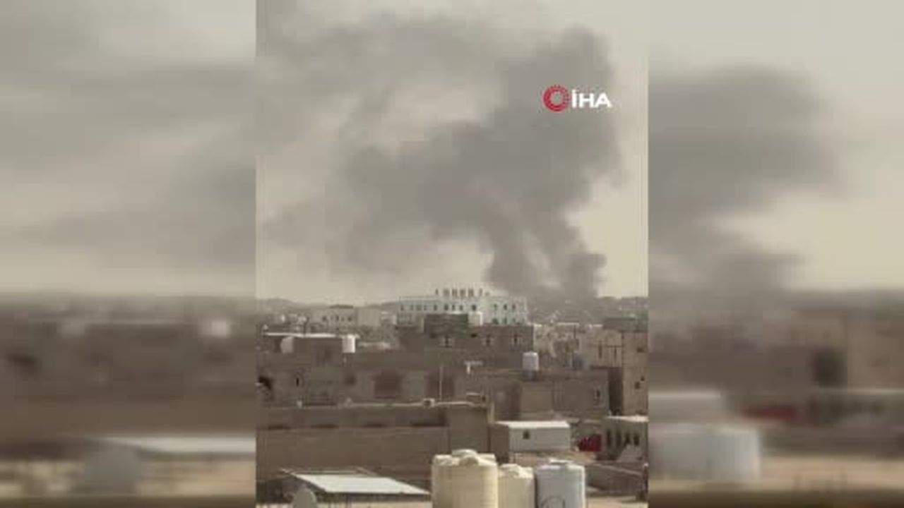 Yemen'deki İran destekli Husi milislerinin hükümet güçlerinin kontrolündeki Marib kentine...