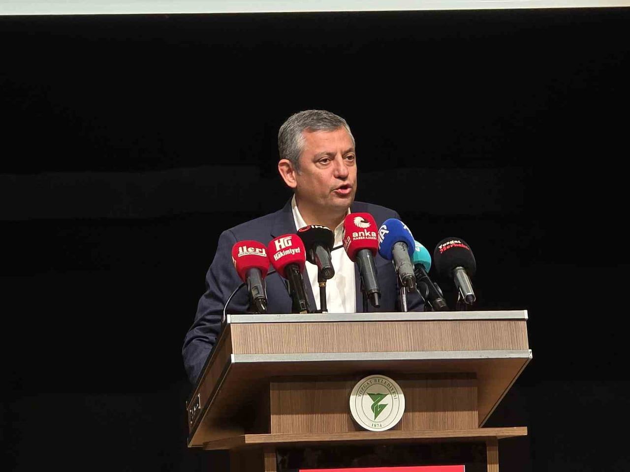 YENİ PARTİ GENEL BAŞKANI ÖZGÜR ÖZEL, PARTİSİNİN İL BAŞKANI SEÇİMİNE KATILMAK ÜZERE YOZGAT'A...