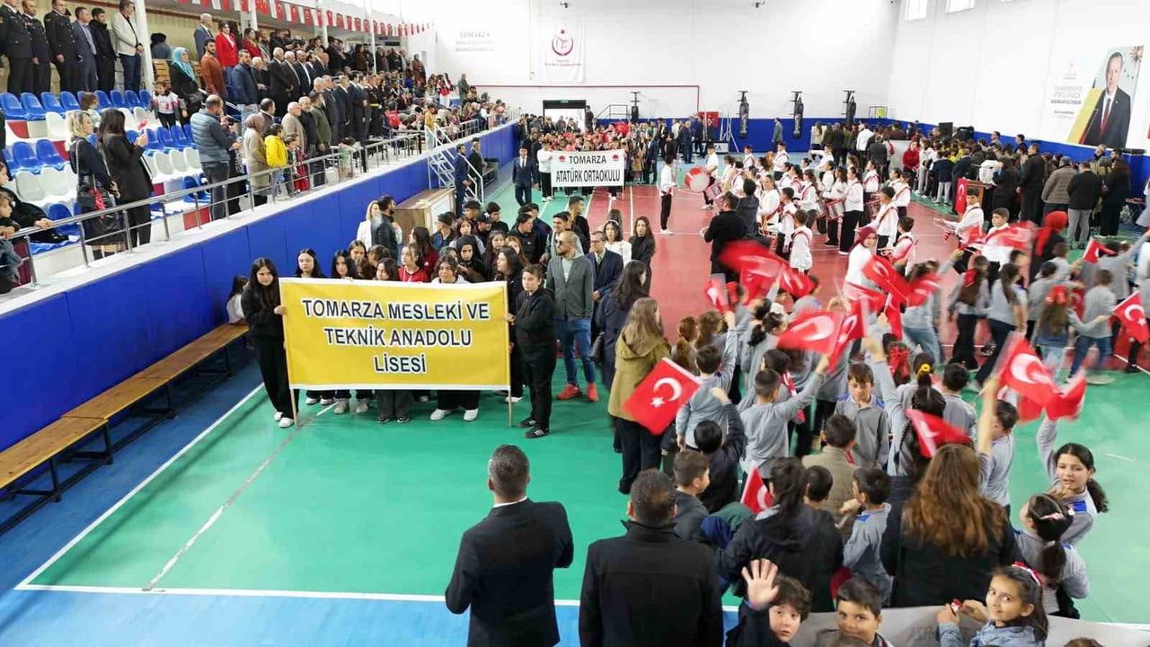 CUMHURİYETİN 103. YIL DÖNÜMÜ, TOMARZA’DA DÜZENLENEN ÇEŞİTLİ ETKİNLİKLERLE BÜYÜK BİR COŞKU VE GURUR...