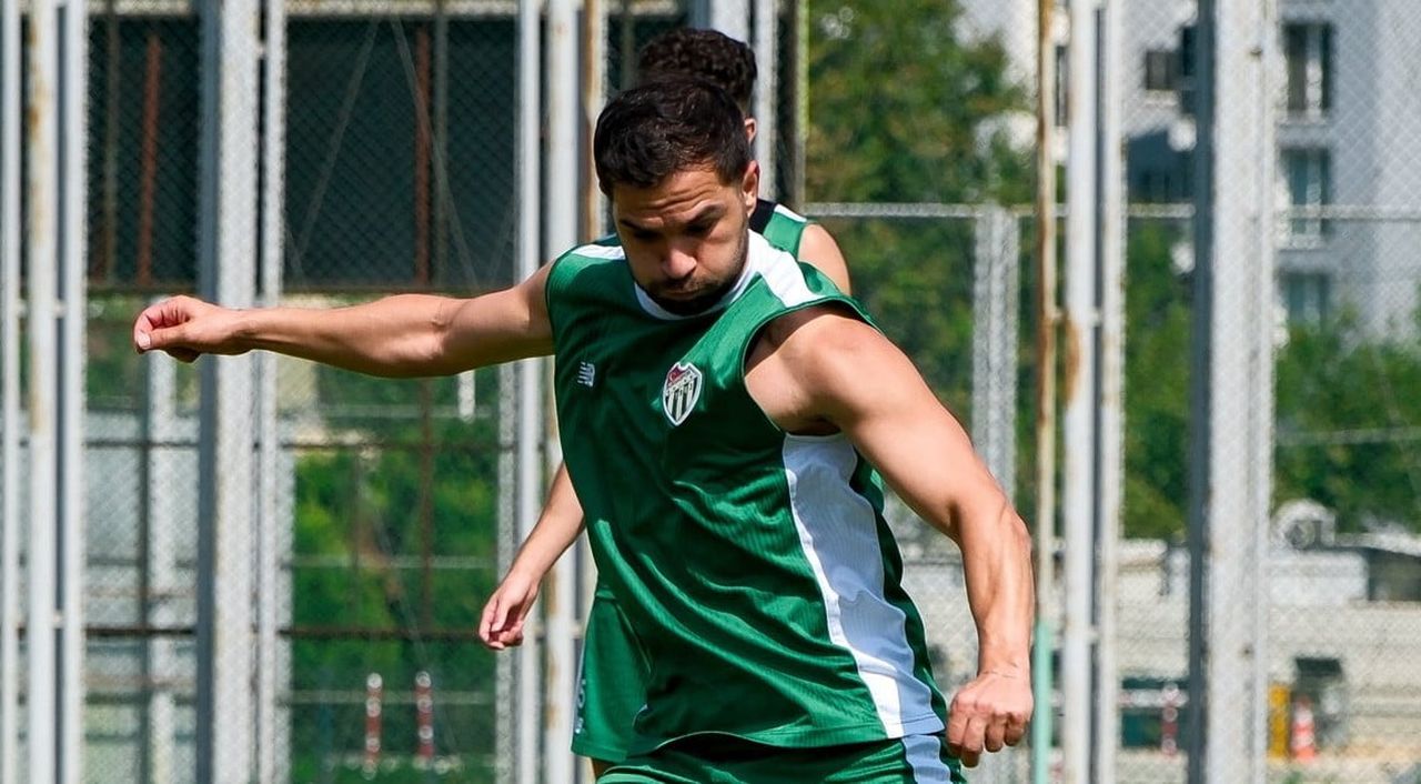 TRENDYOL 1. LİG'İN 5. HAFTASINDA İSTANBULSPOR'U 4-0 MAĞLUP EDEN BURSASPOR, ARA VERMEDEN 6. HAFTADA...