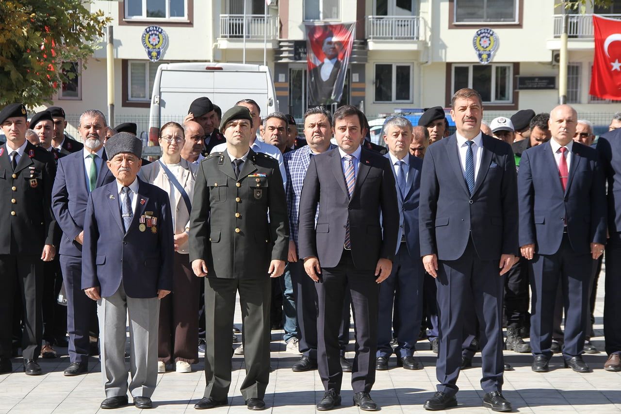 MANİSA’NIN KULA İLÇESİNDE 19 EYLÜL GAZİLER GÜNÜ DOLAYISIYLA DÜZENLENEN PROGRAMDA, GAZİLER VE...