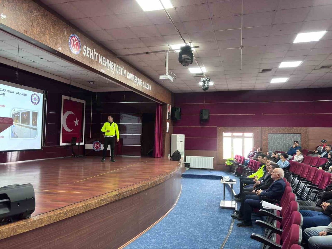 UŞAK’TA OKUL SERVİS ARAÇLARININ GÜVENLİ ŞEKİLDE HİZMET VERMESİ VE TRAFİK GÜVENLİĞİNİN ARTIRILMASI...