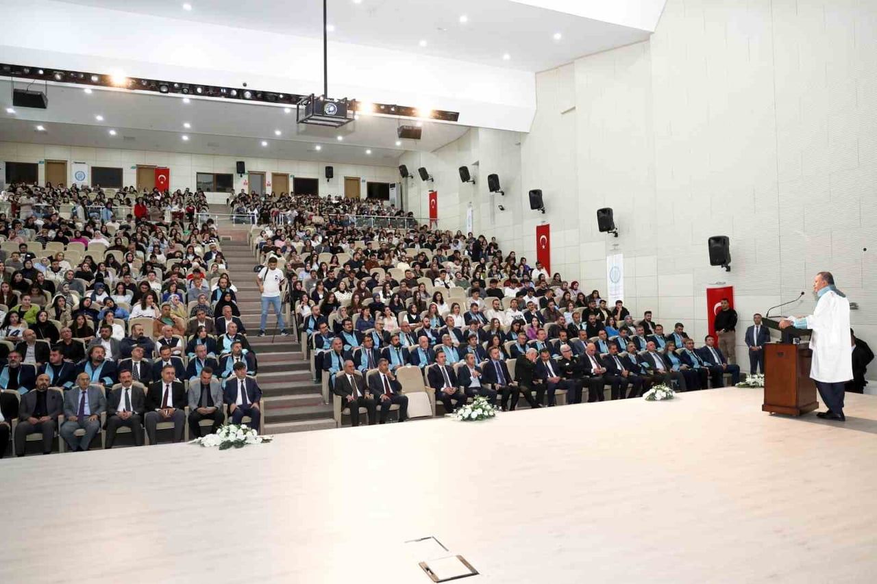 BİTLİS EREN ÜNİVERSİTESİNDE 2026-2027 EĞİTİM-ÖĞRETİM YILI AKADEMİK AÇILIŞ TÖRENİ, MALATYA...