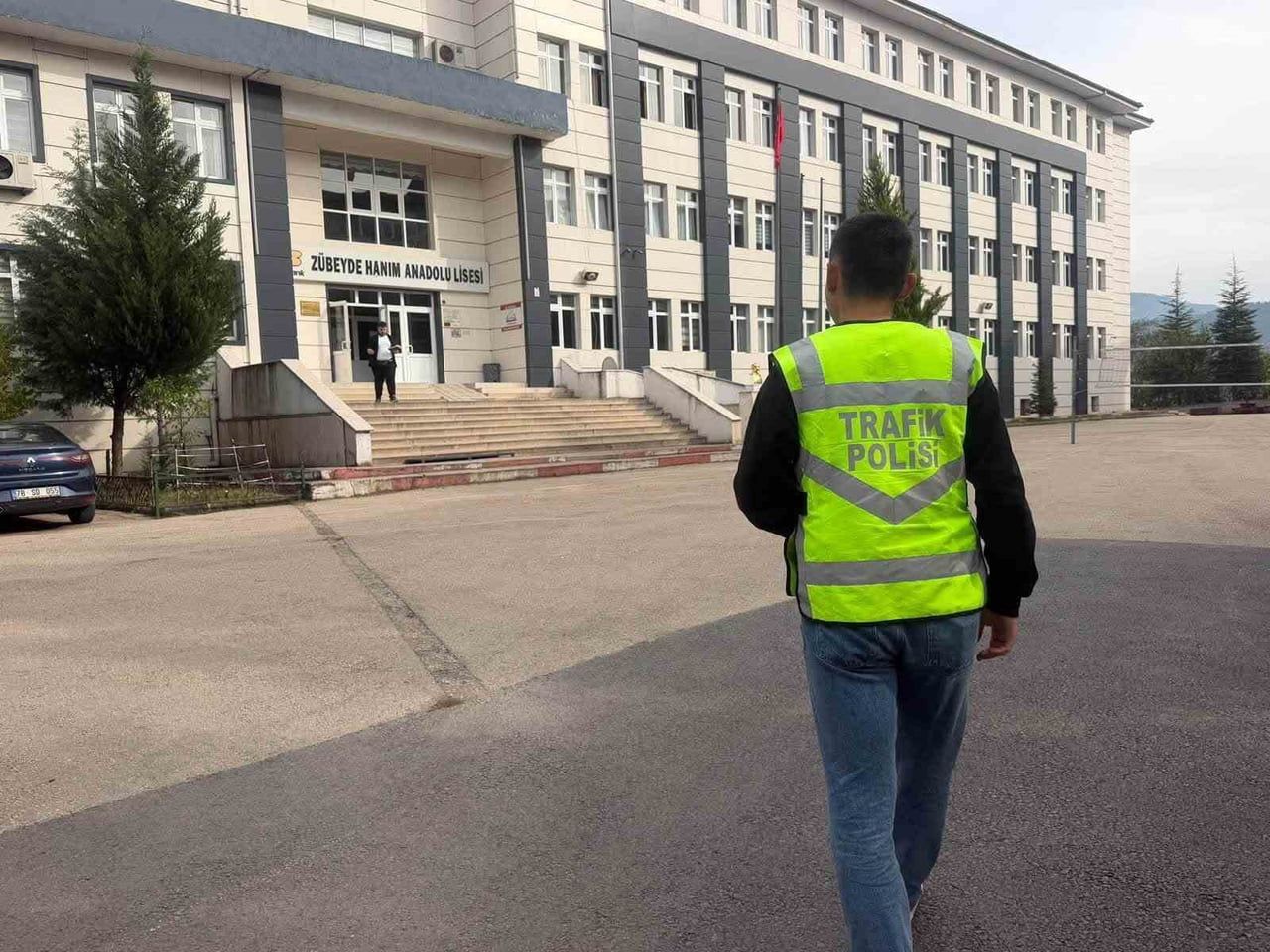 KARABÜK'TE ÖĞRENCİLERİN GÜVENLİ VE HUZURLU BİR ORTAMDA EĞİTİMLERİNİ SÜRDÜREBİLMELERİ AMACIYLA...