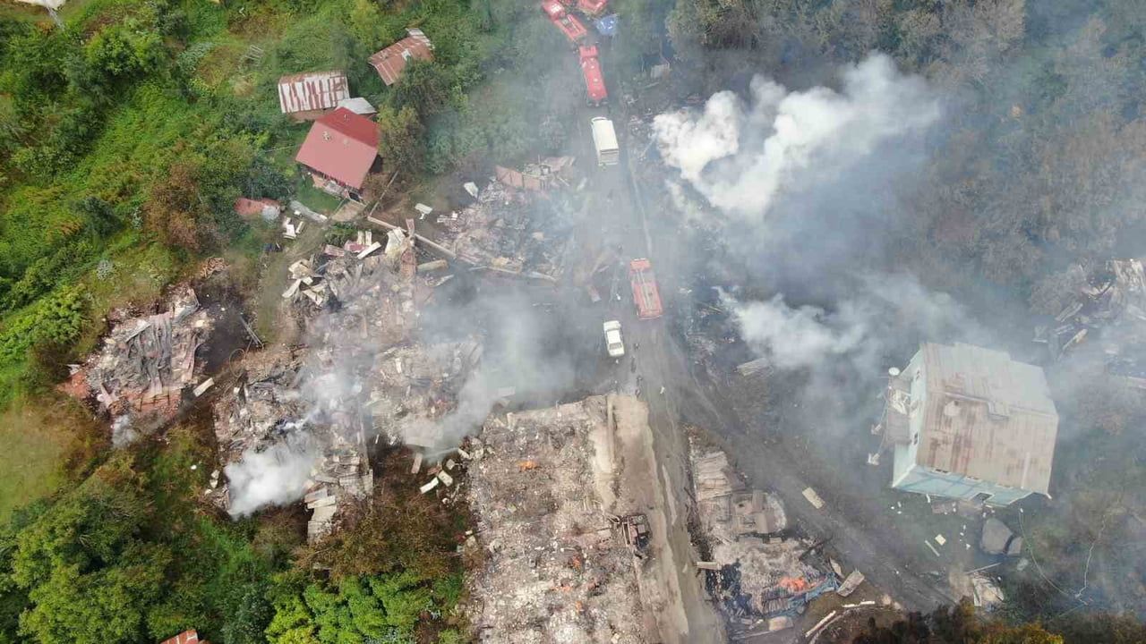 KASTAMONU’NUN İNEBOLU İLÇESİNE 11 EVİN YANDIĞI YANGINLA İLGİLİ İNEBOLU KAYMAKAMLIĞINDAN YAPILAN...