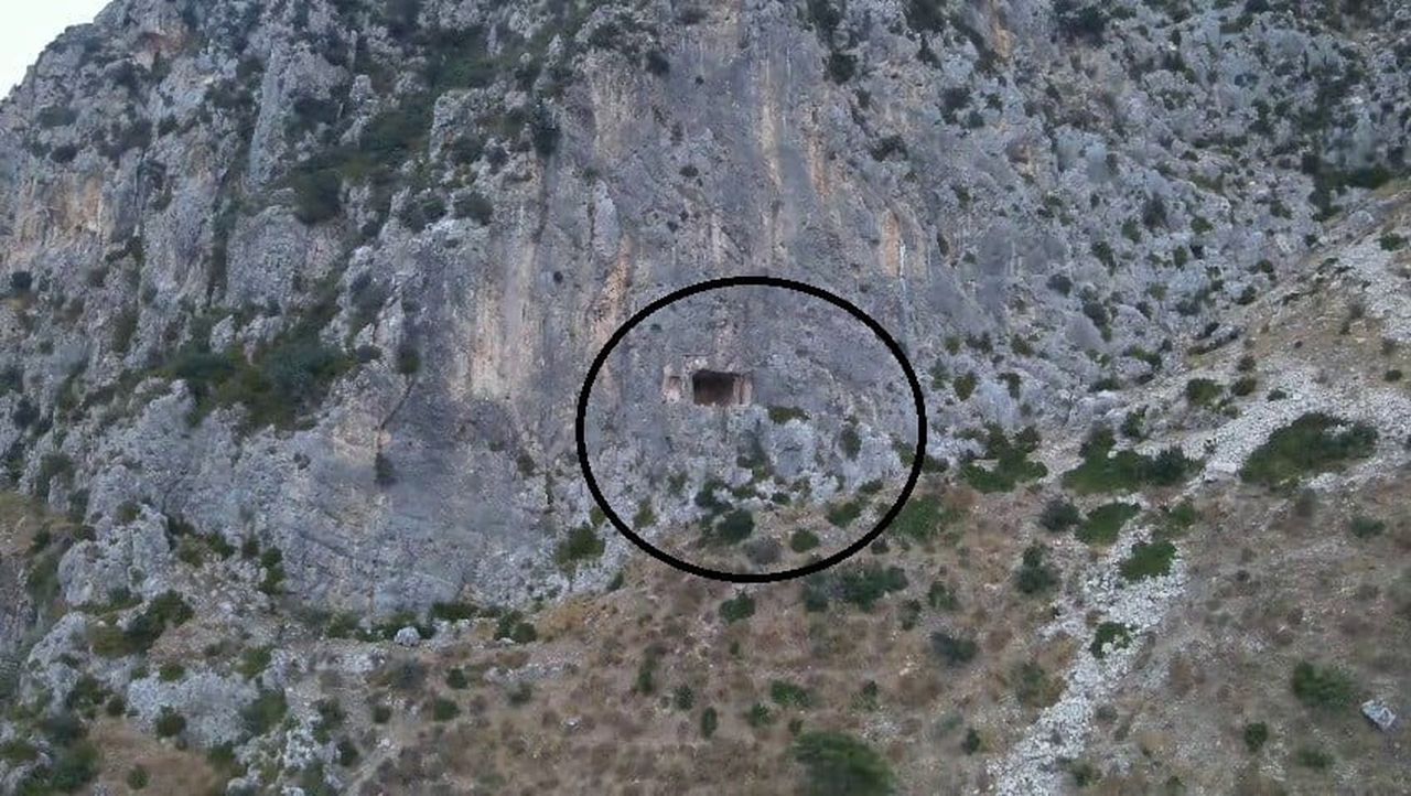 HATAY’DA ÇIKTIĞI DAĞLIK ALANDA GİRDİĞİ MAĞARA İÇERİSİNDEN İNEMEYEREK MAHSUR KALAN AKLİ DENGESİ...