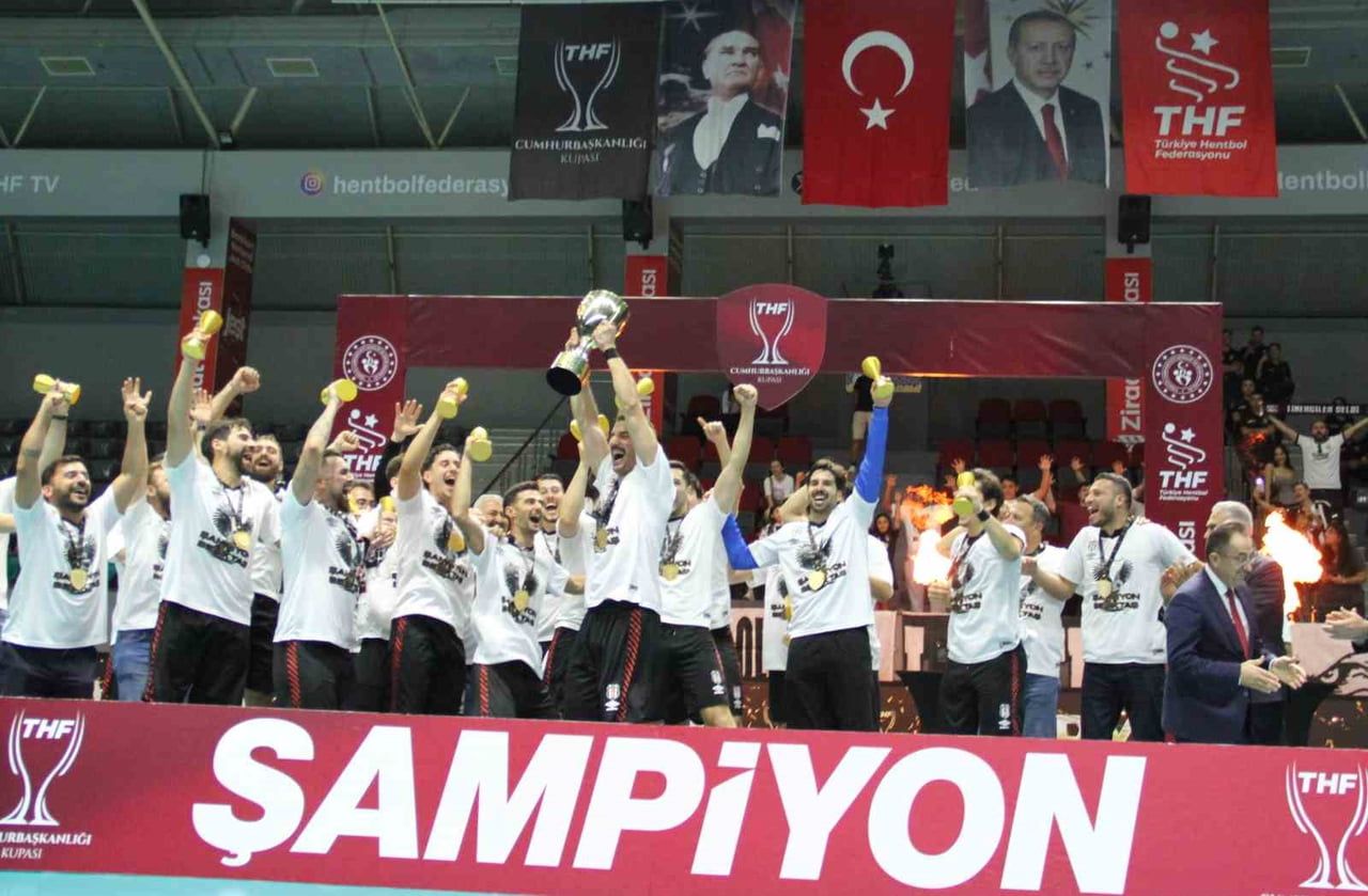 CUMHURBAŞKANLIĞI KUPASI'NDA BEŞİKTAŞ, NİLÜFER BELEDİYESPOR'U 38-32 MAĞLUP ETTİ.
