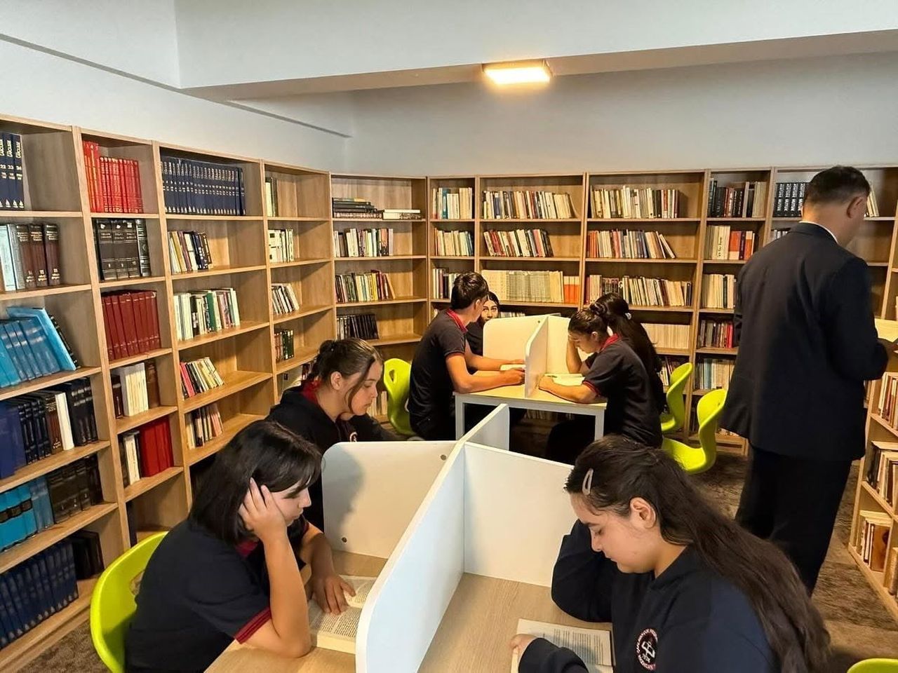ERZİNCAN'IN ÇAĞLAYAN BELDESİNDEKİ ÇAĞLAYAN ANADOLU LİSESİNDE, KÜTÜPHANE, KONFERANS SALONU VE MÜZİK...