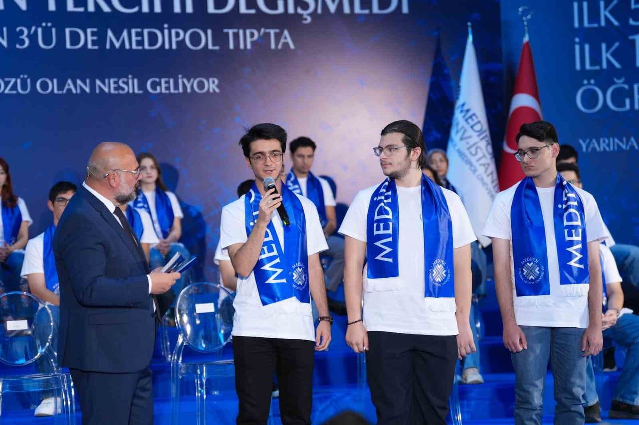 TÜRKİYE GENELİNDE İLK 5’TE YER ALAN ÖĞRENCİLERİN 4’Ü, İLK 100’DE YER ALAN ÖĞRENCİLERİN İSE 27’Sİ...