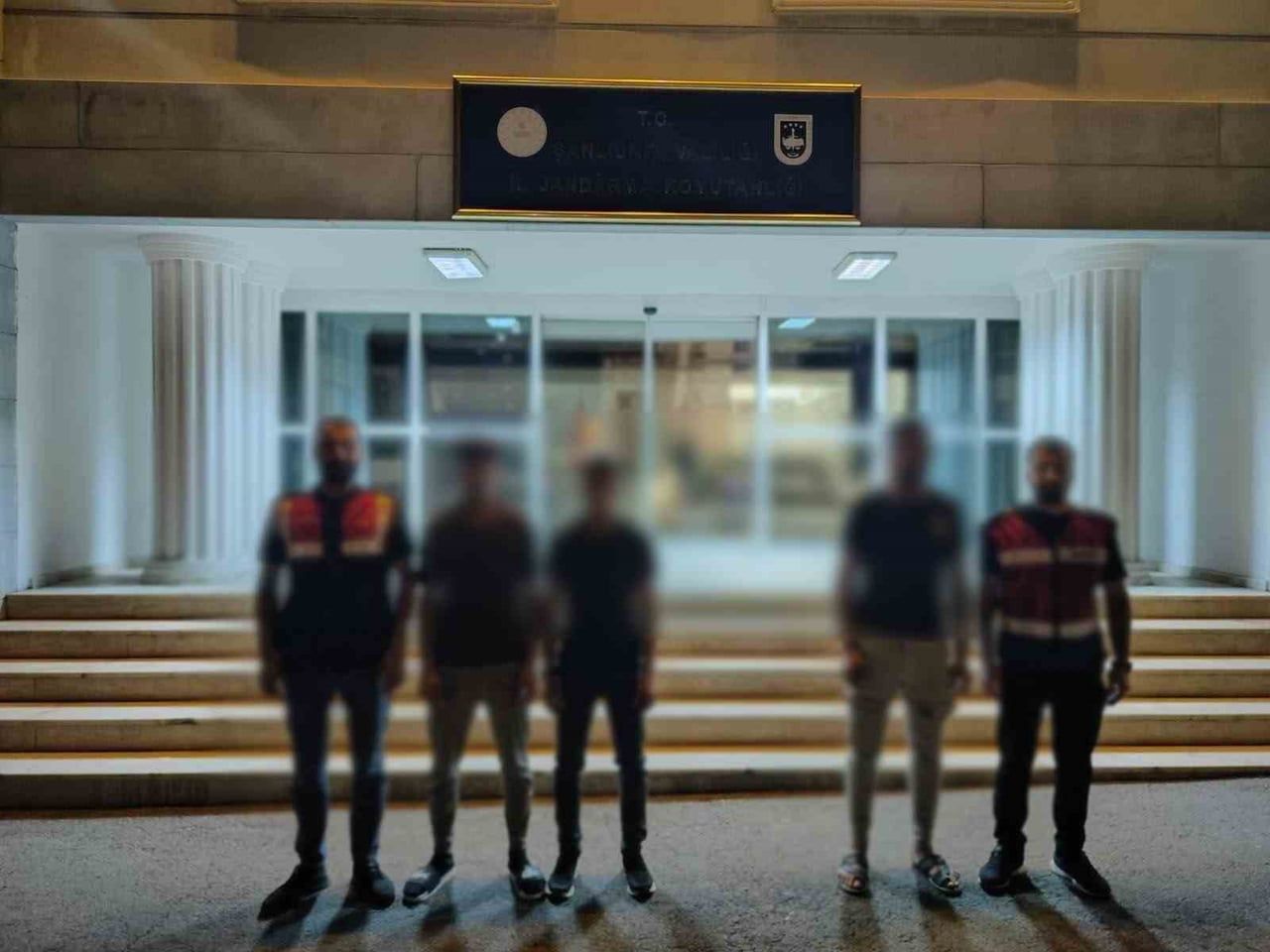 ŞANLIURFA’DA 9 GÖÇMEK KAÇAKÇILIĞI ORGANİZATÖRÜ YAKALANDI