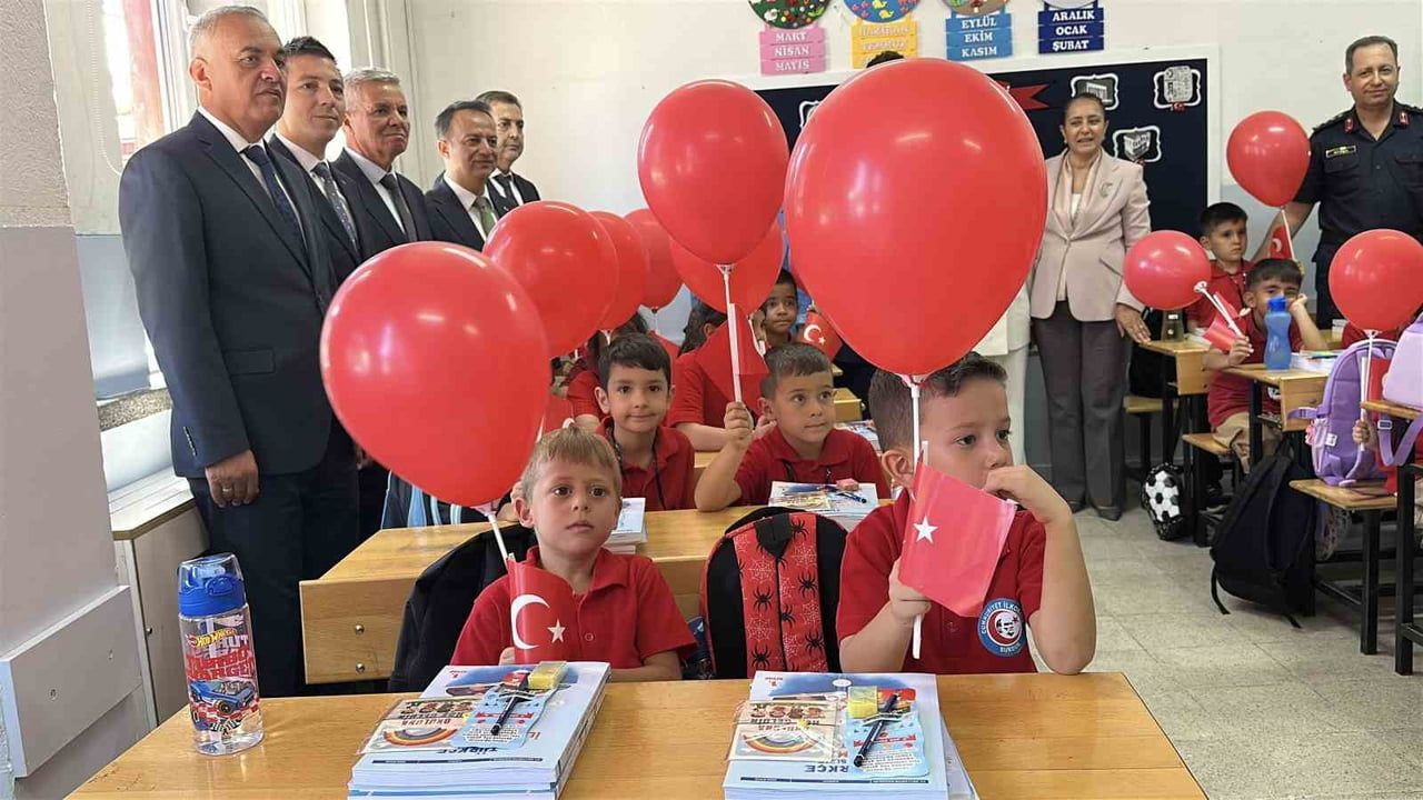 BURDUR’DA 2026-2027 EĞİTİM ÖĞRETİM YILININ İLK DERS ZİLİ ÇALDI. KENT GENELİNDE 239 OKULDA 41 BİN...
