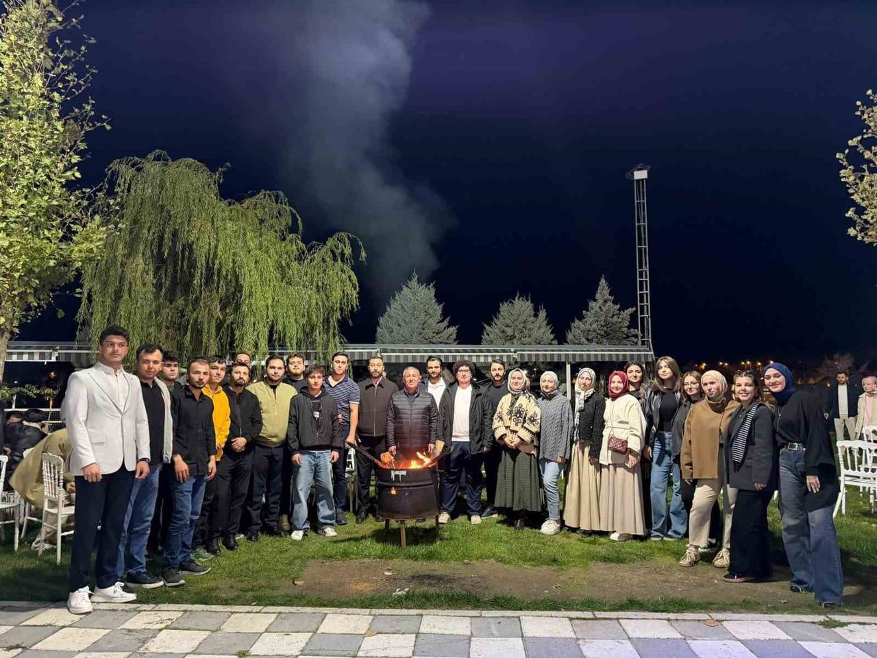AK PARTİ BİLECİK TEŞKİLATINDA GENÇLİK ATEŞİ YAKILDI