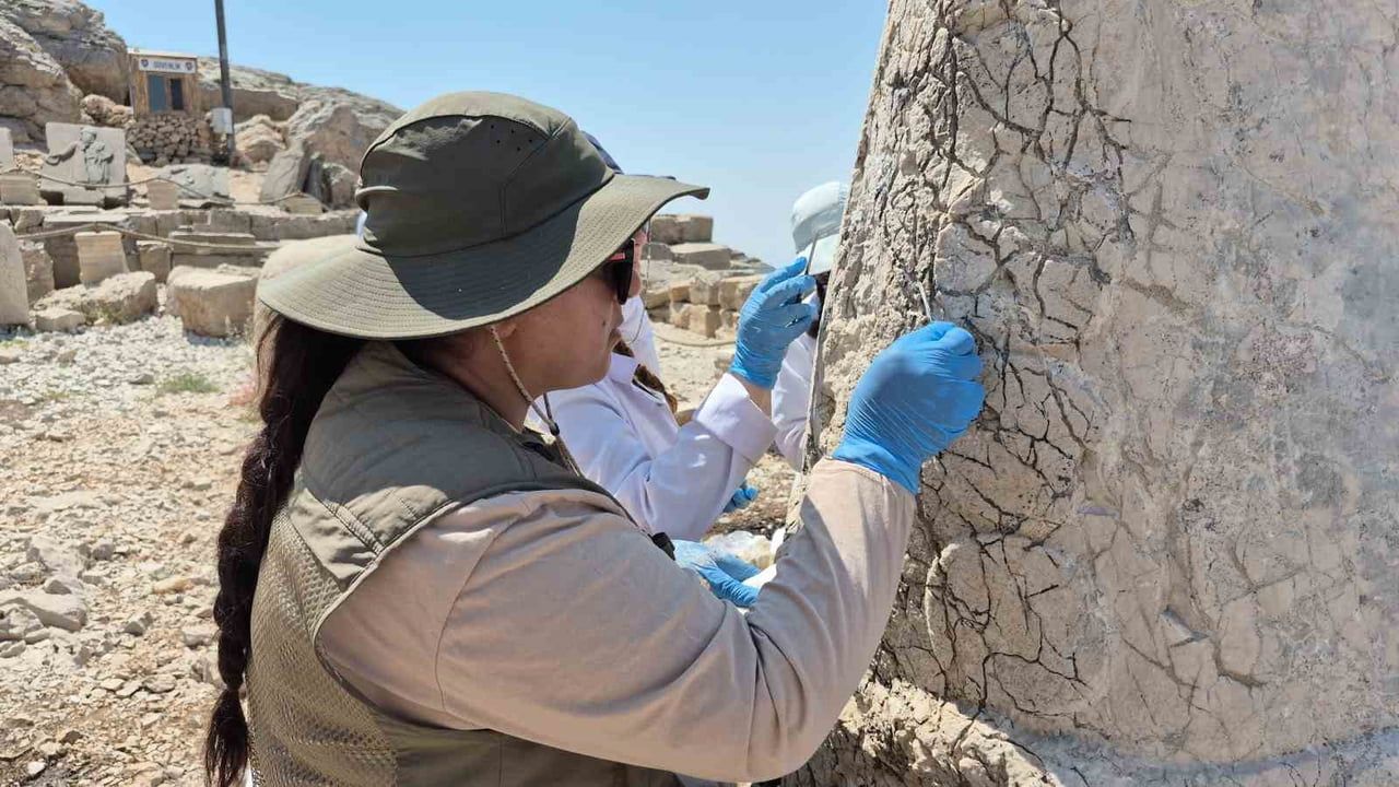 ADIYAMAN'DA UNESCO DÜNYA KÜLTÜR MİRASI LİSTESİ'NDE BULUNAN NEMRUT DAĞI'NDAKİ TARİHİ HEYKELLER...