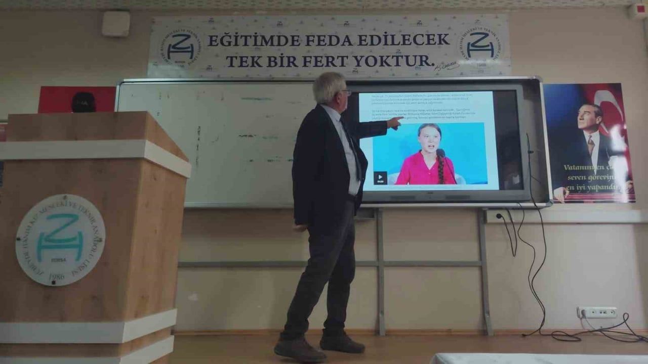 SÜRDÜRÜLEBİLİRLİK VE ÇEVRE BİLİNCİ ODAKLI ÇALIŞMALARINI SÜRDÜREN HASTAVUK, ZÜBEYDE HANIM KIZ...