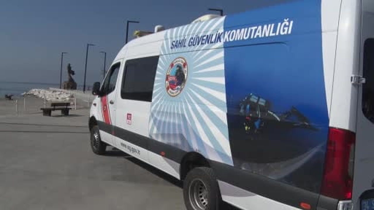 Büyükçekmece'de denizde bir kişi kayboldu iddiasıyla başlatılan arama 3'üncü gününde de devam...