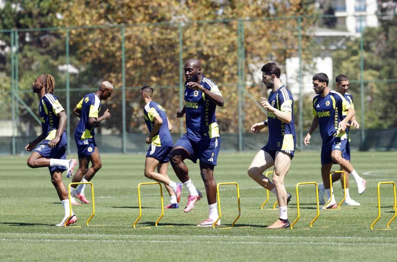 FENERBAHÇE, 26 AĞUSTOS ÇARŞAMBA GÜNÜ DEPLASMANDA FRANSIZ EKİBİ LYON İLE OYNAYACAĞI UEFA...