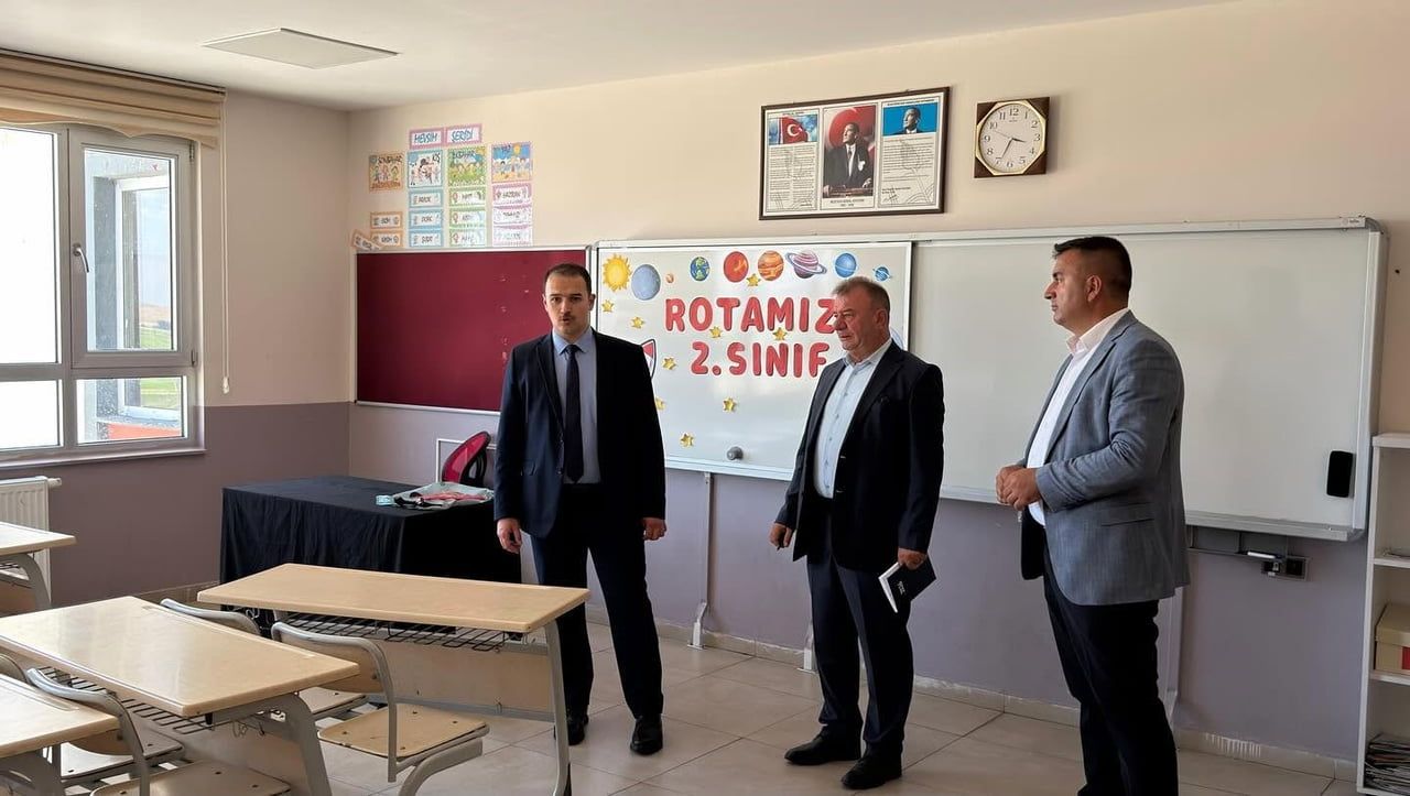 DEMİRÖZÜ’NDE OKULLAR YENİ DÖNEME HAZIRLANIYOR