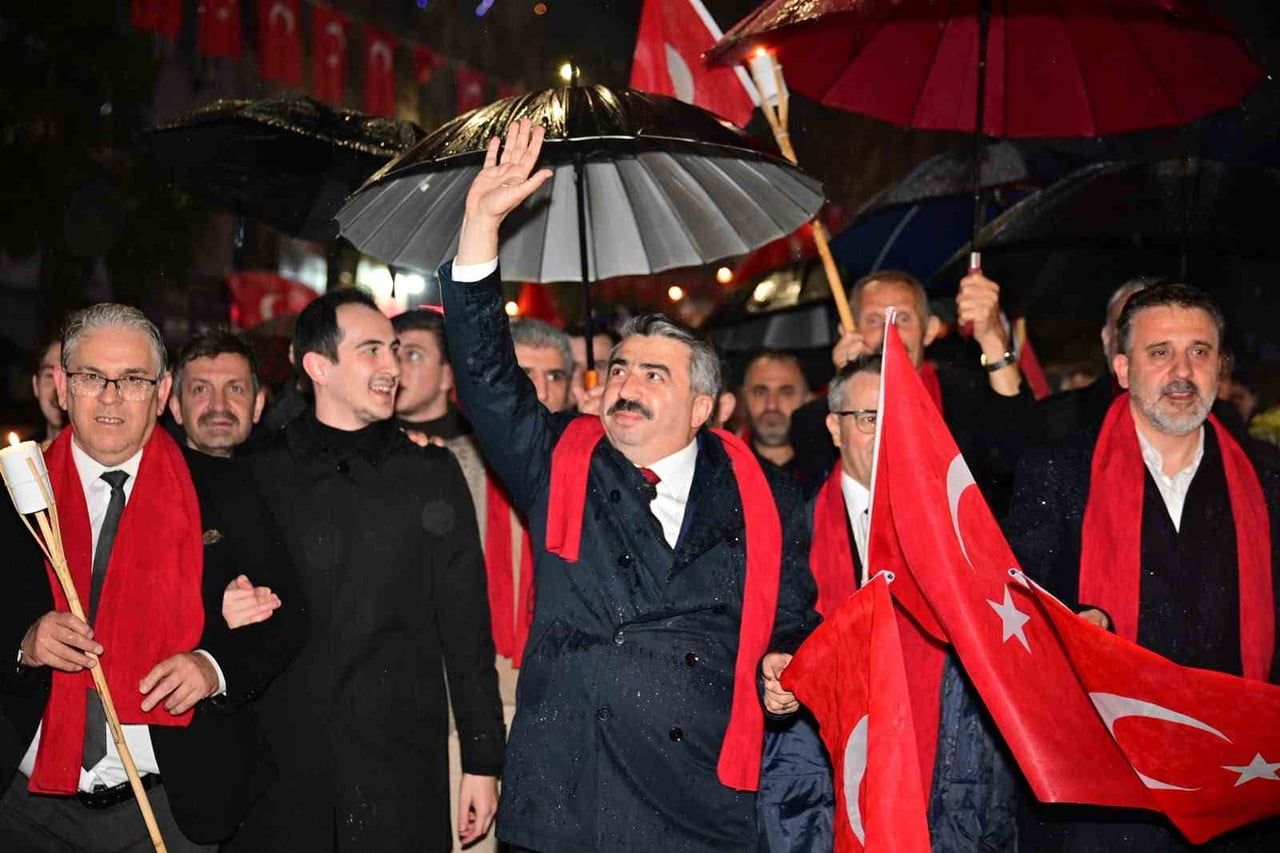 YILDIRIM BELEDİYE BAŞKANI OKTAY YILMAZ, YAYINLADIĞI MESAJLA 29 EKİM CUMHURİYET BAYRAMI’NI KUTLADI....