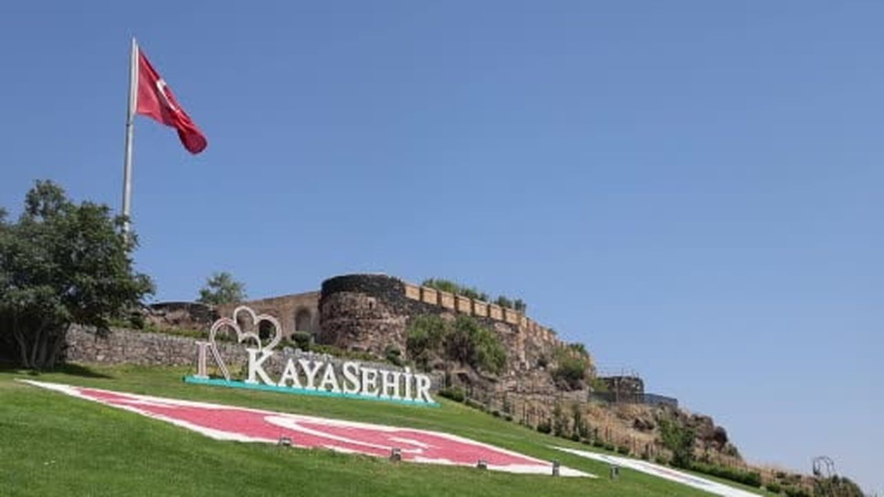 Kapadokya’yı fırçalarıyla tuvale taşıdılar