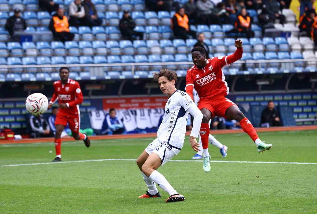 TRENDYOL SÜPER LİG’İN 8. HAFTASINDA KASIMPAŞA, EVİNDE KARŞILAŞTIĞI SAMSUNSPOR'U 4-1 MAĞLUP...