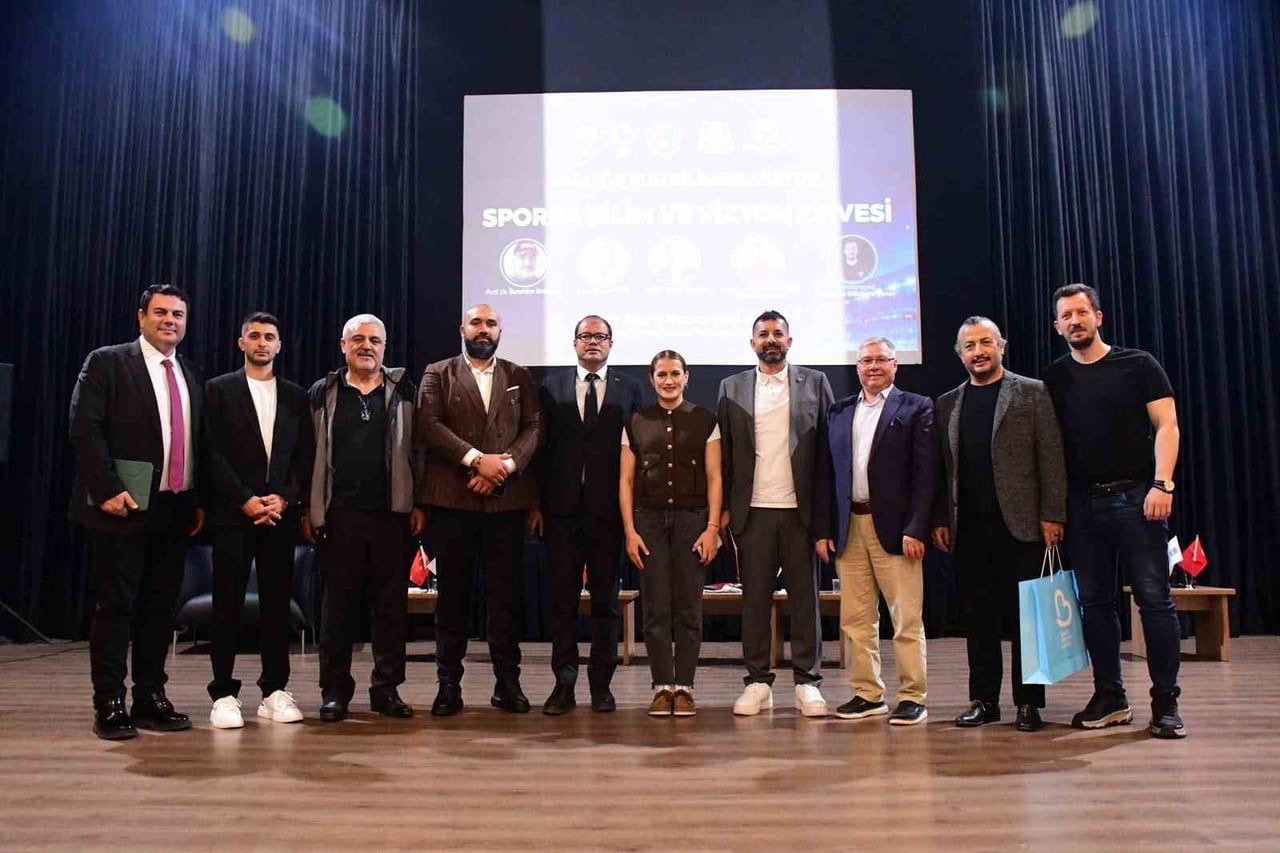 BALIKESİR BÜYÜKŞEHİR BELEDİYESİ’NİN EV SAHİPLİĞİNDE SALİH TOZAN KÜLTÜR VE SANAT MERKEZİ’NDE...