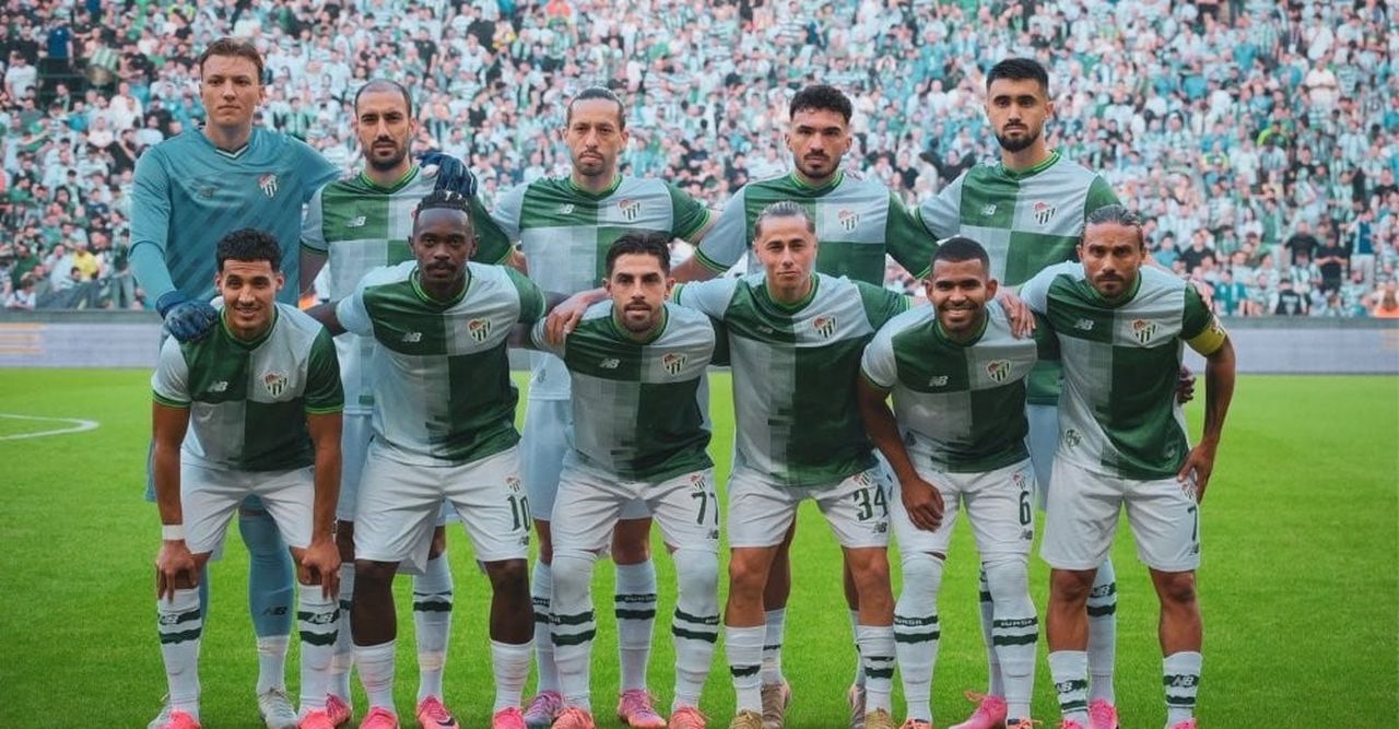 BURSASPOR KULÜBÜ, 2026-2027 SEZONUNDA A TAKIM FUTBOLCULARININ GİYECEĞİ FORMA NUMARALARINI DUYURDU....