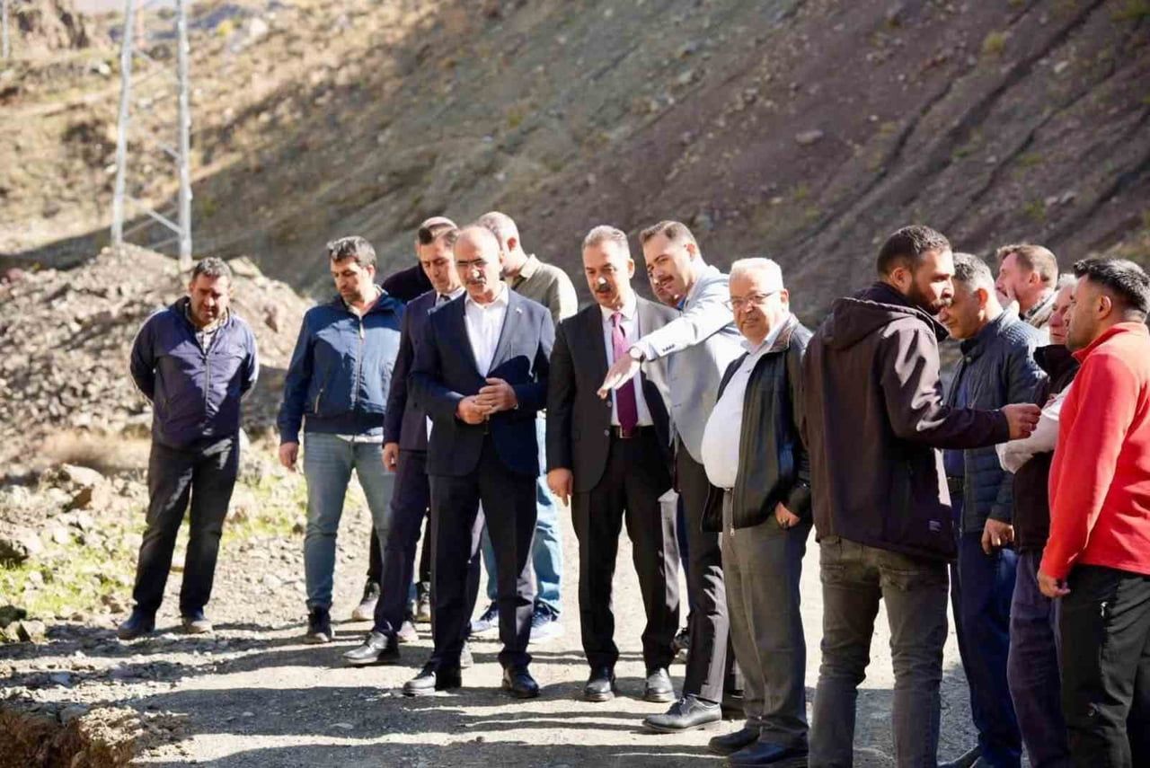 ÜZÜMLÜ KAYMAKAMI HACI OSMAN HÖKELEKLİ, SEL FELAKETİNDEN ETKİLENEN KUREYŞLİ SARIKAYA VE ÇARDAKLI...