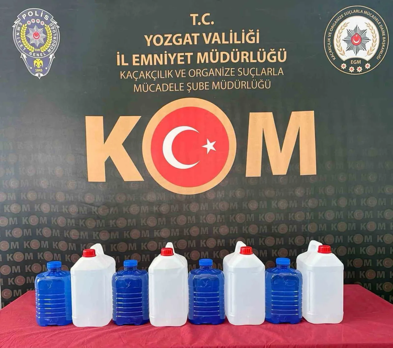 YOZGAT'IN BOĞAZLIYAN İLÇESİNDE POLİS EKİPLERİ YAPTIKLARI ÇALIŞMADA 30 LİTRE KAÇAK ETİL ALKOL ELE...