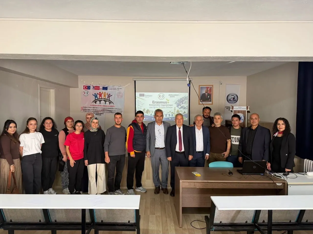 ERASMUS+ DENEYİMLERİ BOR VE ALTUNHİSAR’DA PAYLAŞILDI